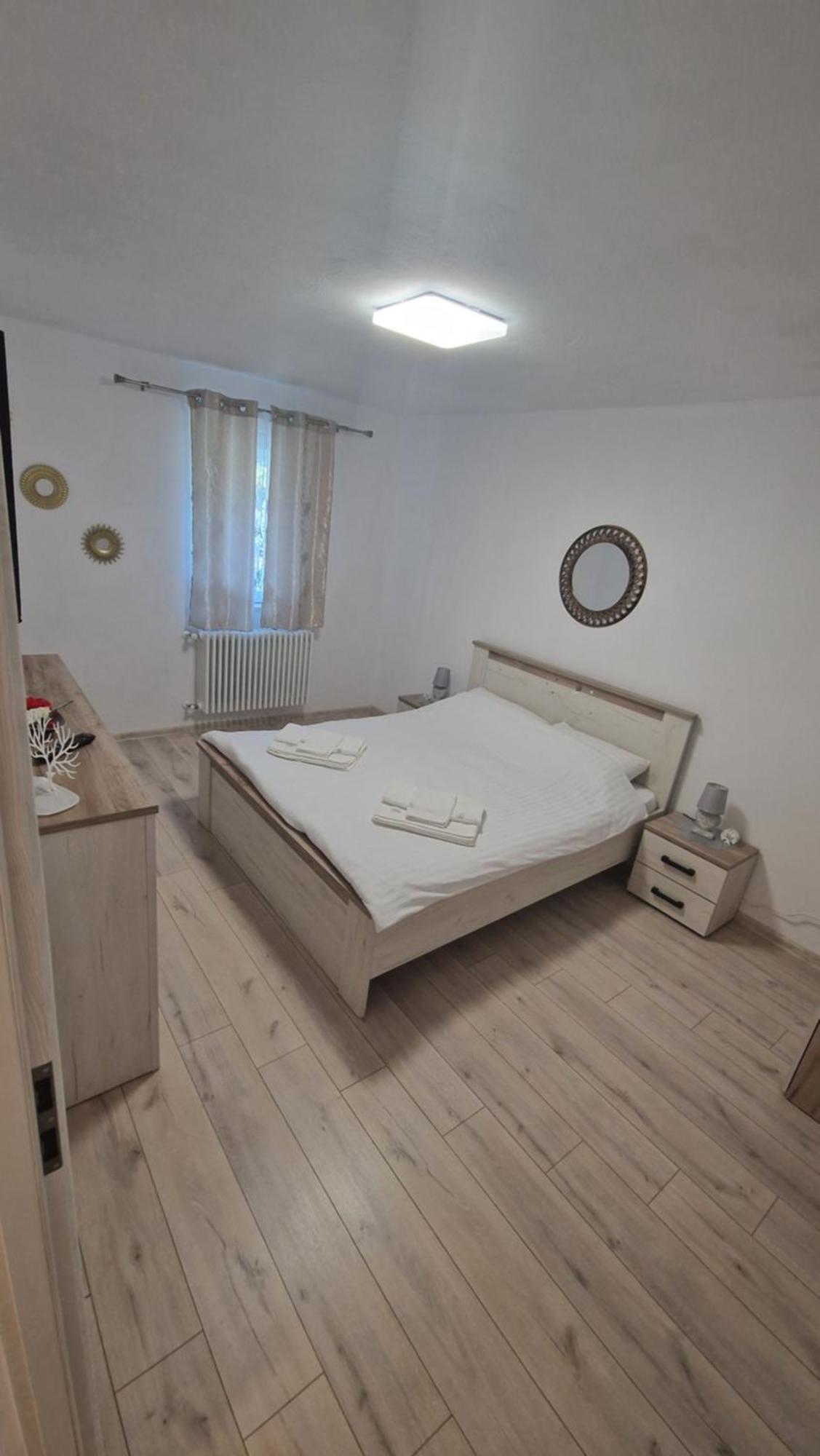 Apartament Coco Кодлеа Екстериор снимка